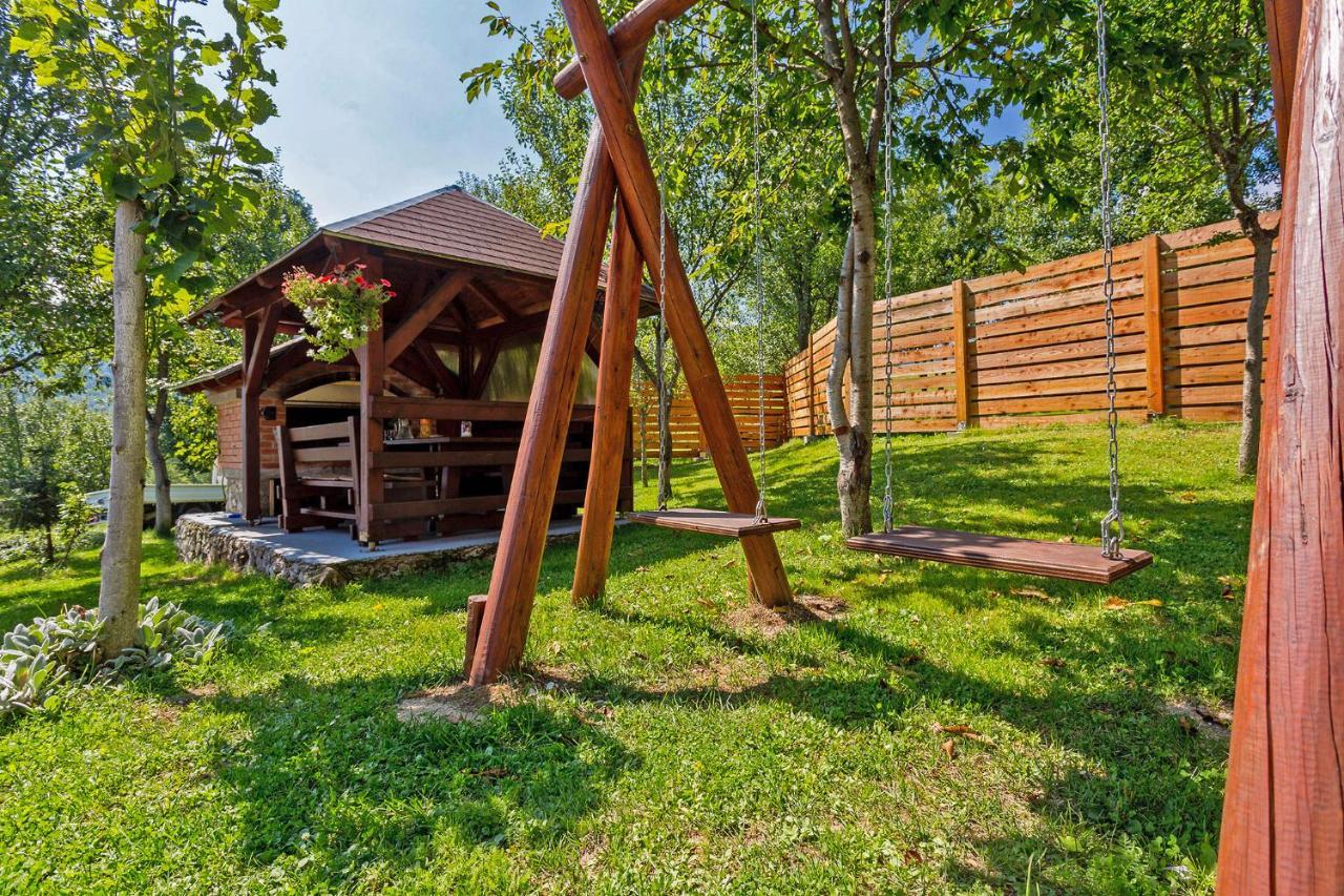 Andrea In Sertic Poljana - Haus Fuer 6 Personen Plitvička Jezera 外观 照片