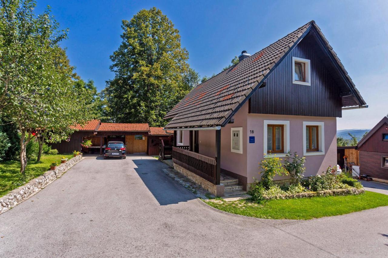 Andrea In Sertic Poljana - Haus Fuer 6 Personen Plitvička Jezera 外观 照片