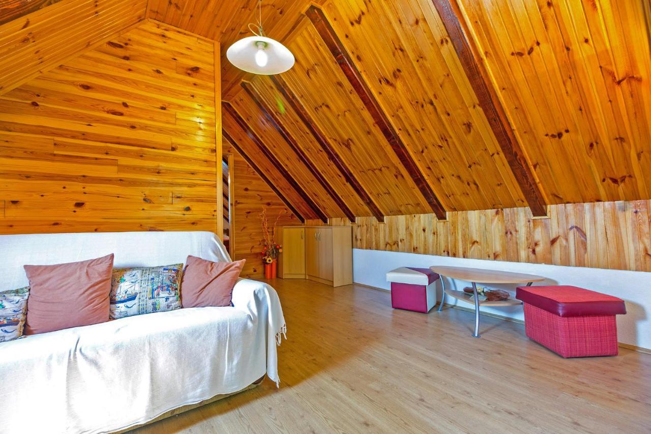 Andrea In Sertic Poljana - Haus Fuer 6 Personen Plitvička Jezera 外观 照片